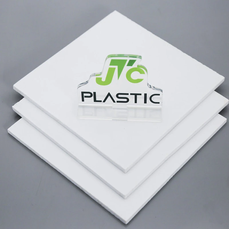 Specifieke bouwstappen van wit massief PVC-blad